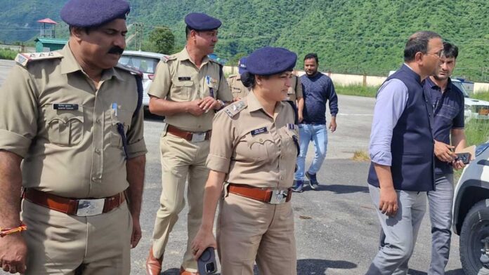 DM reviewed the relief work at Chinyalisaur airstrip