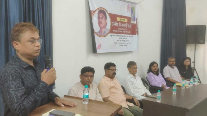 Poet Santosh Kumar Chaturved