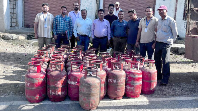 cylinders 42 domestic cylinders seized from food establishments
