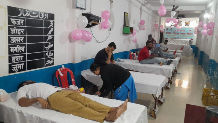 Muslim youth donated 85 units of blood