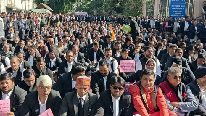 Lawyers strike continues for the sixth day