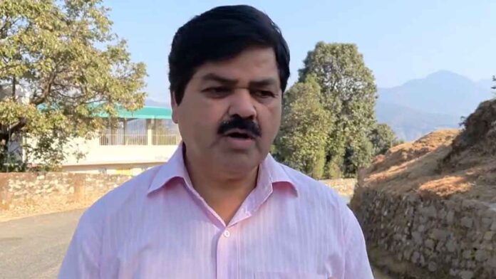 Government's eyes and ears are closed