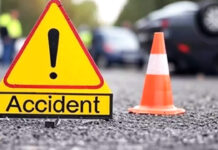 सड़क दुर्घटना में ट्रक ड्राइवर की मौत Truck driver dies in road accident