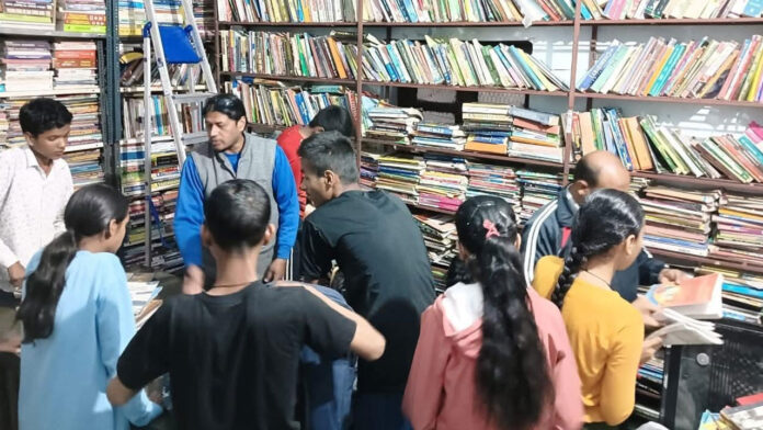Book Bank Becomes a Lifeline for Parents