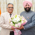 राज्यपाल से मिले कुलपति प्रो. डॉ. हिमांशु ऐरन Vice-Chancellor Prof. Dr. Himanshu Eran Meets Governor