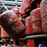 गैस की कालाबाजारी पर शिकंजा कसने की कार्यवाही शुरू, चार के खिलाफ मामला दर्ज Action initiated to crack down on gas black marketing