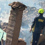 भीषण अग्निकांड में छह भवन सहित अन्न भंडार जलकर राख Grain Store and Six Buildings Reduced to Ashes in Massive Fire