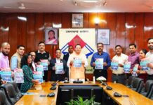 मुख्यमंत्री ने किया “प्रयास बेहतर कल के लिए” स्मारिका का विमोचन CM Dhami Releases Souvenir "Prayas Behtar kal ke liye"