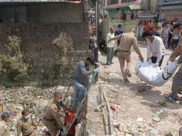 चूना भट्टा क्षेत्र में अज्ञात शव मिलने से सनसनी Sensation as unidentified body found in Chuna Bhatta