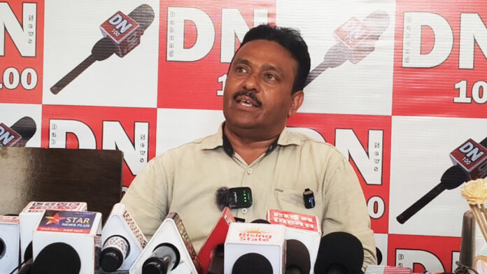 Journalist Alleges Receiving Death Threats