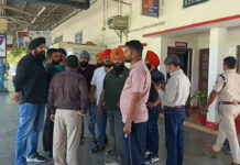 संपर्क क्रांति ट्रेन में पिस्टल की नोक पर 7 लाख की लूट Robbery of ₹7 Lakhs at Gunpoint on Sampark Kranti Train