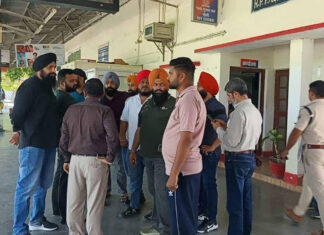 संपर्क क्रांति ट्रेन में पिस्टल की नोक पर 7 लाख की लूट Robbery of ₹7 Lakhs at Gunpoint on Sampark Kranti Train