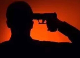 अधिवक्ता ने खुद को गोली मारकर की आत्महत्या Advocate commits suicide by shooting himself