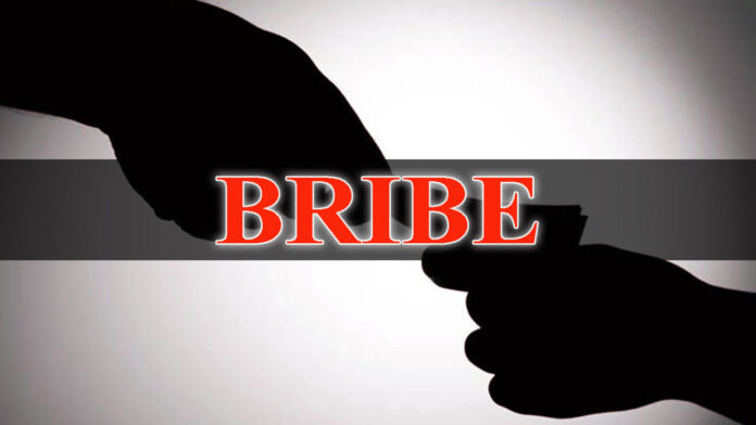 Corrupt JE Arrested