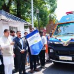एचडीएफसी बैंक ने सीएसआर के तहत प्रदेश को सौंपी 4 अत्याधुनिक एम्बुलेंस, सीएम धामी ने एम्बुलेंस को दिखाई हरी झड़ी HDFC Bank Hands Over 4 Ambulances to State