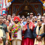 श्री केदारनाथ धाम पहुंचे राज्यपाल, श्रद्धालुओं से किया संवाद Governor Arrives at Shri Kedarnath Dham