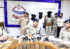 कोबरा गैंग के दो विदेशी पैडलरों सहित तीन गिरफ्तार Two Foreign Peddlers from Cobra Gang Arrested