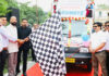 डीएम ने रवाना किया मतदाता जागरूकता रथ DM flagged off the voter awareness chariot