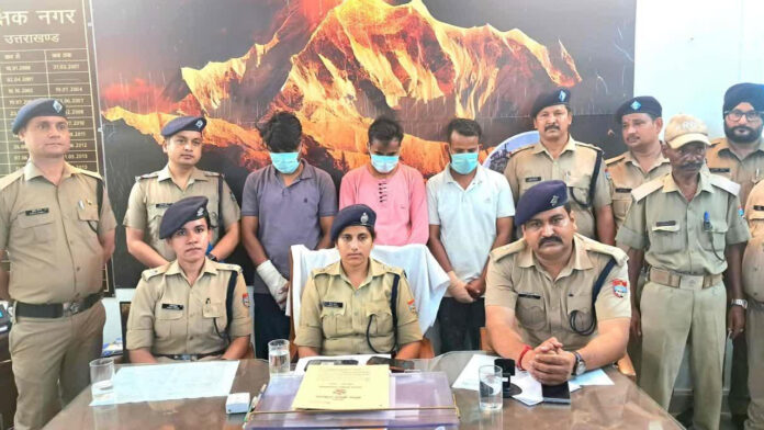 Counterfeit currency printing gang busted