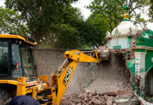 45 दिनों में 23 मुस्लिम धार्मिक स्थलों पर चला बुलडोजर Bulldozers used on 23 Muslim religious sites in 45 days