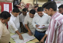मंत्री ने मारा नगर पालिका में मारा छापा, गायब मिले कई अधिकारी व कर्मचारी Minister conducted a surprise inspection of municipality