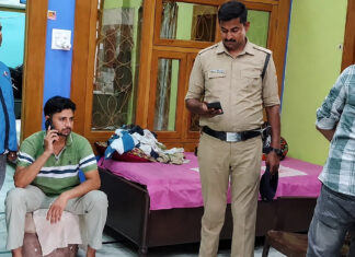 हरिद्वार जमीन घोटाले में आईएएस के घर विजिलेंस की छापेमारी Vigilance raids IAS officer home