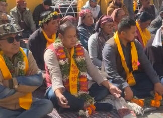 बदरीनाथ धाम में कथित चढ़ावा चोरी के खिलाफ विधायक बुटोला का मौन व्रत MLA Butola vow of silence