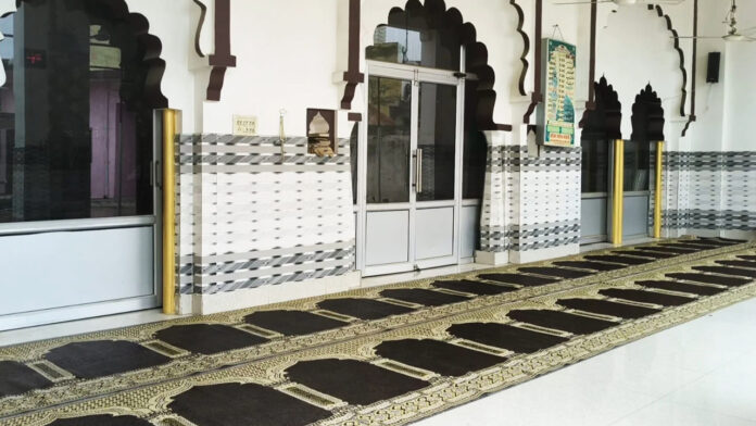 Masjid Notices issued to 6 mosques and madrasas