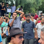 दिल्ली में लाठीचार्ज के खिलाफ देहरादून में प्रदर्शन Protest in Dehradun against lathi-charge in Delhi