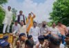 ‘शुद्धिकरण’ के विरोध में प्रदर्शन कर रहे कांग्रेसी गिरफ्तार Congress members protesting against ‘purification’ arrested