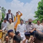 ‘शुद्धिकरण’ के विरोध में प्रदर्शन कर रहे कांग्रेसी गिरफ्तार Congress members protesting against ‘purification’ arrested