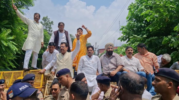 Congress members protesting against ‘purification’ arrested