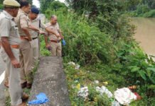 नहर किनारे गला कटा शव मिलने से हड़कंप Panic due to finding throat slit body