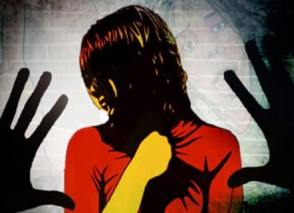पिता पर अपनी पुत्री के साथ दुष्कर्म के प्रयास का आरोप, पुलिस कर रही जांच Father accused of attempted rape of his daughter