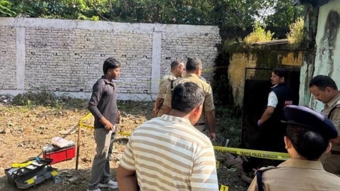 पति ने की पत्नी की गोली मारकर हत्या, पूरे इलाके में सनसनी Husband shoots wife dead