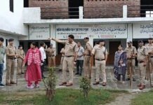 बिना मान्यता संचालित चार मदरसे सील Four unrecognized madarsas sealed in Udham Singh Nagar