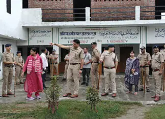 बिना मान्यता संचालित चार मदरसे सील Four unrecognized madarsas sealed in Udham Singh Nagar